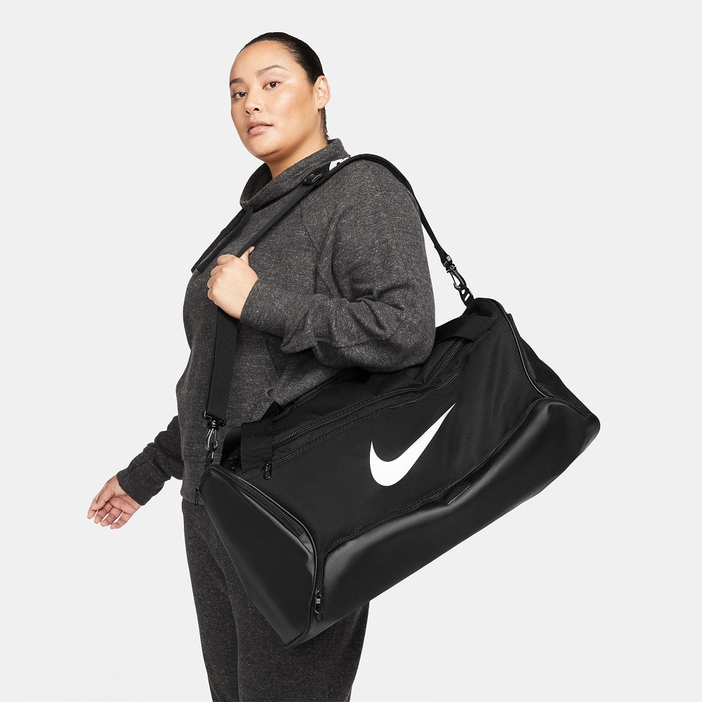 ナイキ（NIKE）（メンズ、レディース）ダッフルバッグ ブラジリア M 9.5 黒 60L DH7710-010 ダッフル スポーツバッグ ボストンバッグ ジムバッグ 旅行バッグ